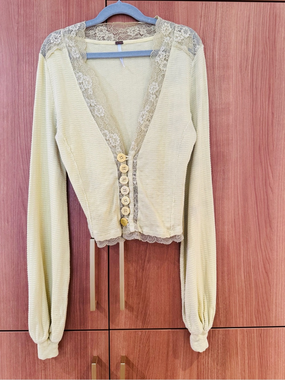 Free People Run With Me Cropped Cardi XS
Yellow Lime Chartreuse Lace